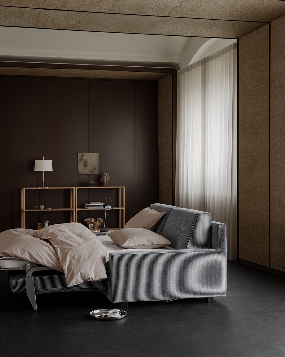 Snooze Sleeper Sofa by Eilersen - lifestyle view 2