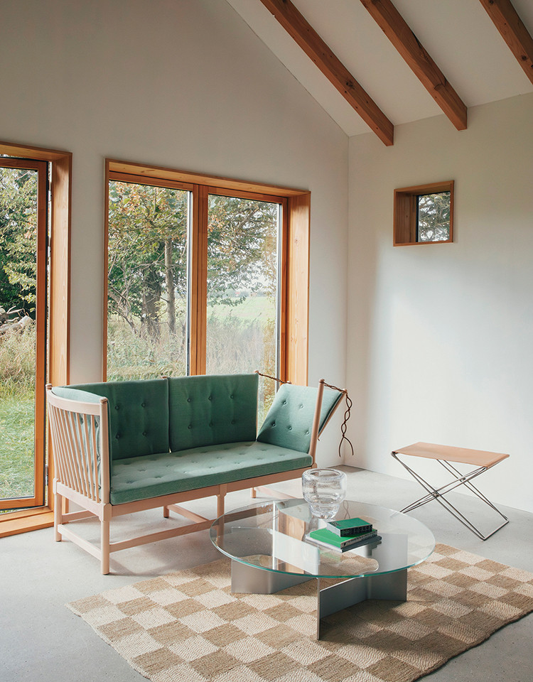 Spoke-Back Sofa by Fredericia - lifestyle view 1