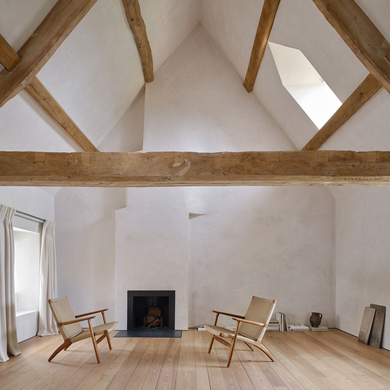 CH25 Lounge Chair | Lekker Home Boston