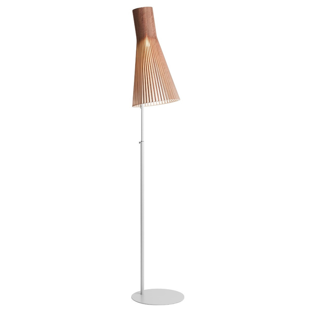 Secto 4210 Floor Lamp: Timeless Design & Cozy Illumination for Any