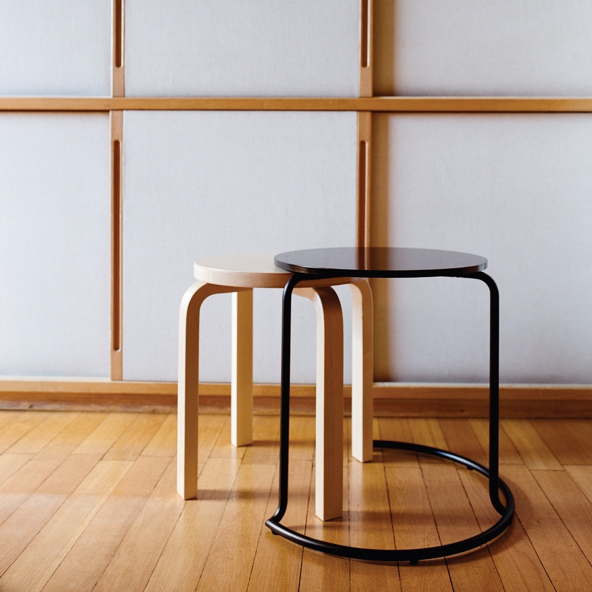 Artek Side Table 606 - Thumbnail 4