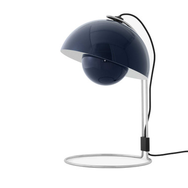 VP4 Flowerpot Table Lamp by &Tradition – front view