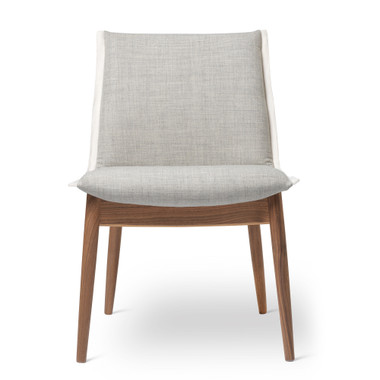 E004 Embrace Chair by Carl Hansen – front view
