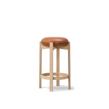 Pioneer Counter Stool by Fredericia – front view