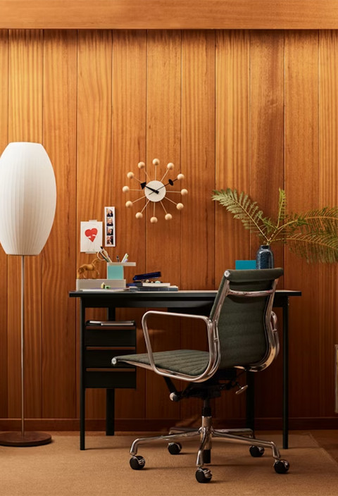 Eames® Aluminum Group Management Chair by Herman Miller - Classic