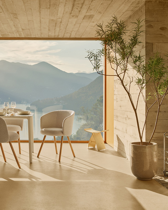 Butterfly Stool by Vitra - lifestyle view 2