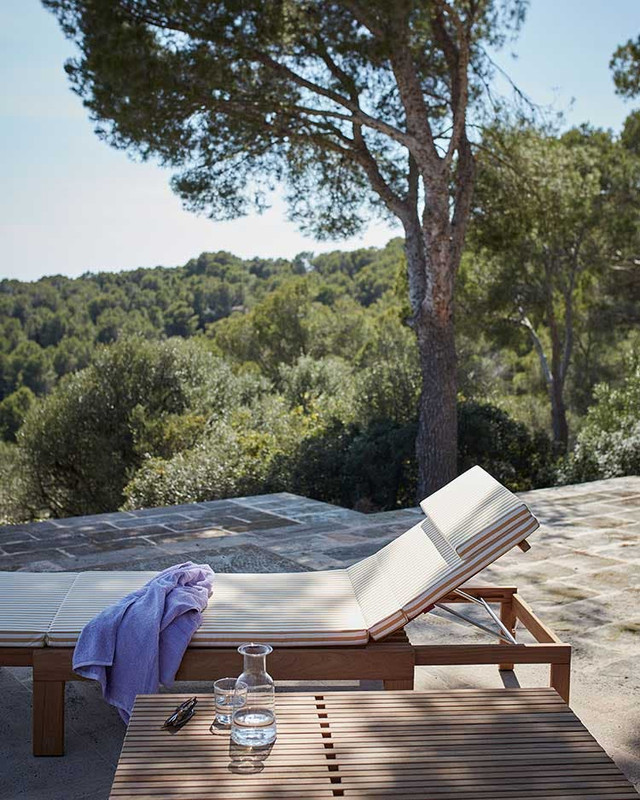 Riviera Sunbed Cushion by Fritz Hansen - lifestyle view 1