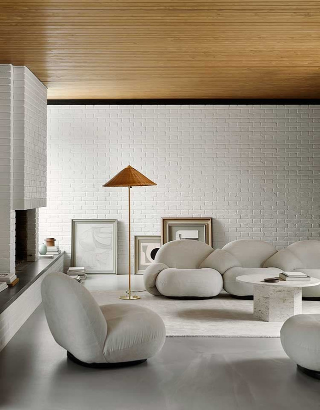 Pacha Lounge Chair by Gubi - lifestyle view 1