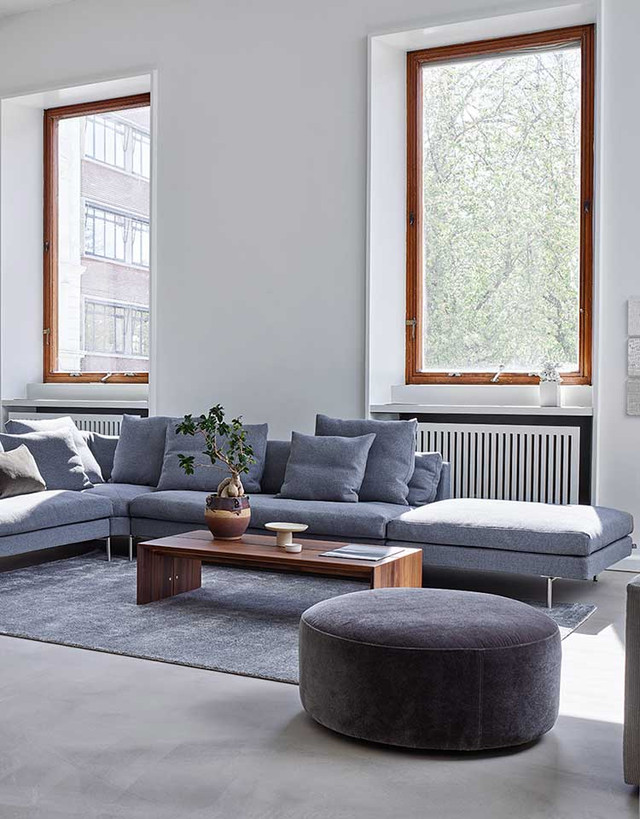 Wheel Pouf by Eilersen - lifestyle view 2