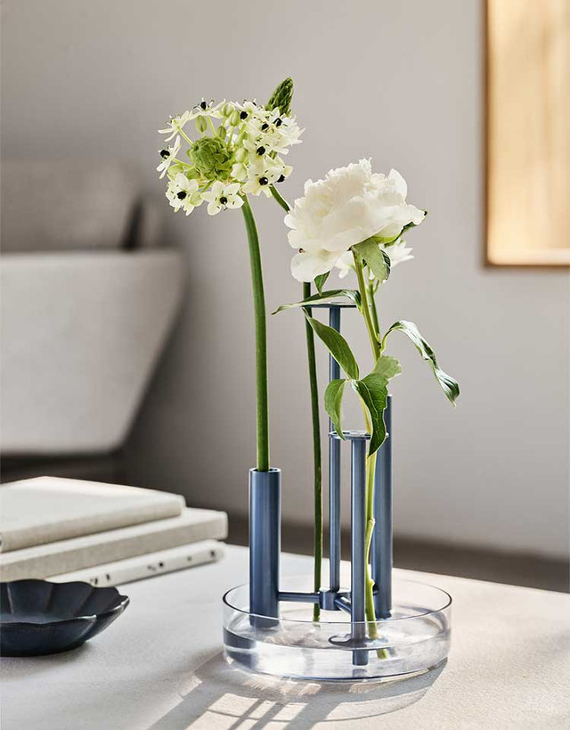 Ikeru Vase by Fritz Hansen | Elegant Ikebana-Inspired Floral