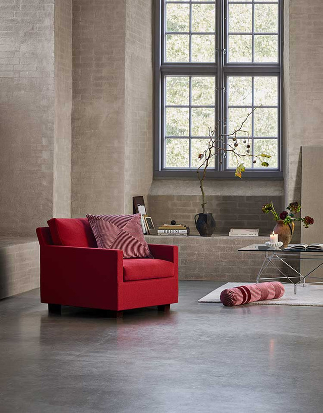 Nun Plain Lounge Chair by Eilersen - lifestyle view 1