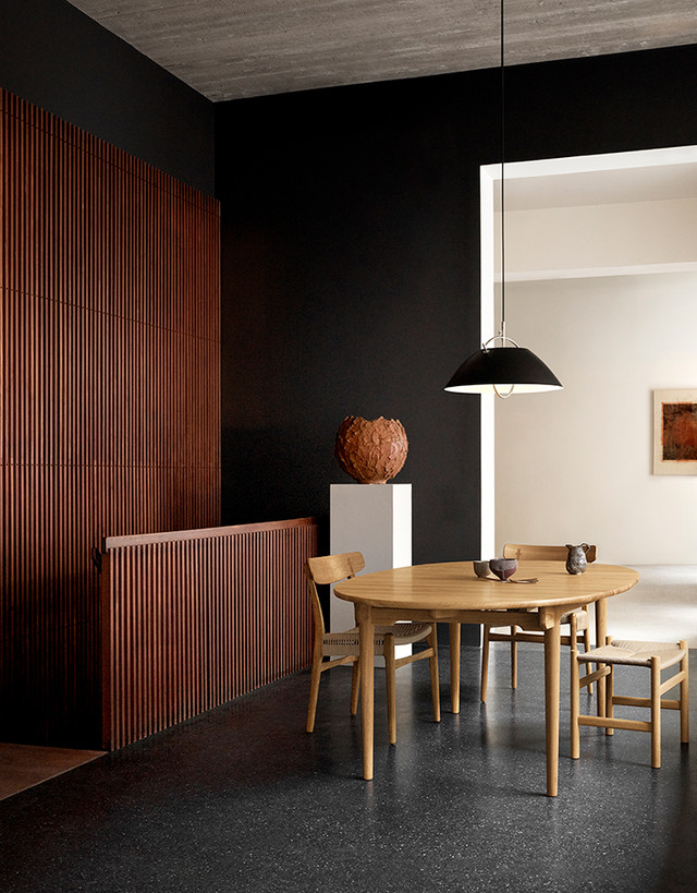 CH53 Footstool by Carl Hansen - lifestyle view 2