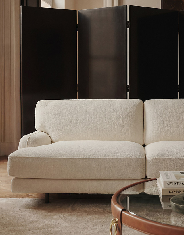 Flaneur Sofa by Gubi - lifestyle view 1