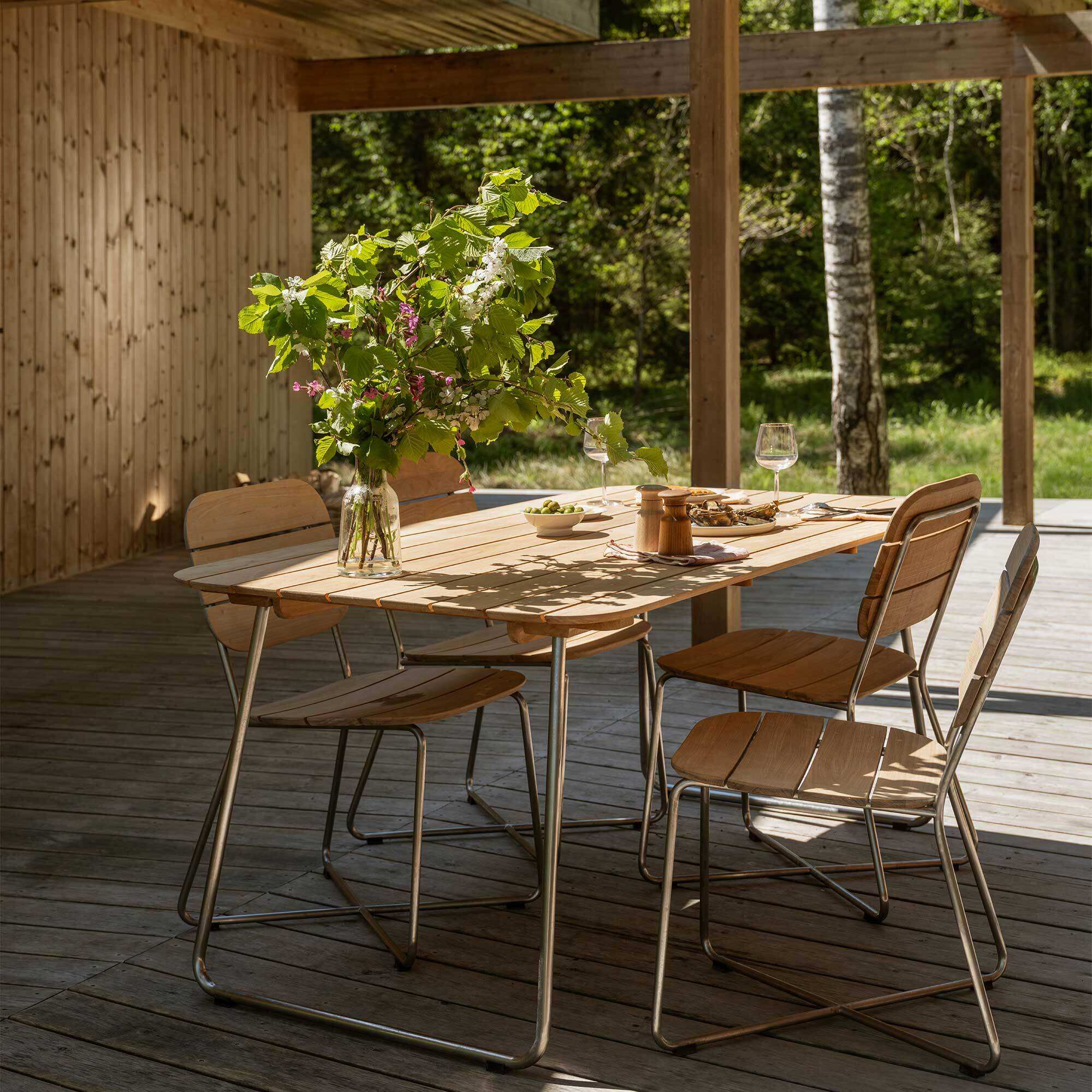 Lilium Dining Collection