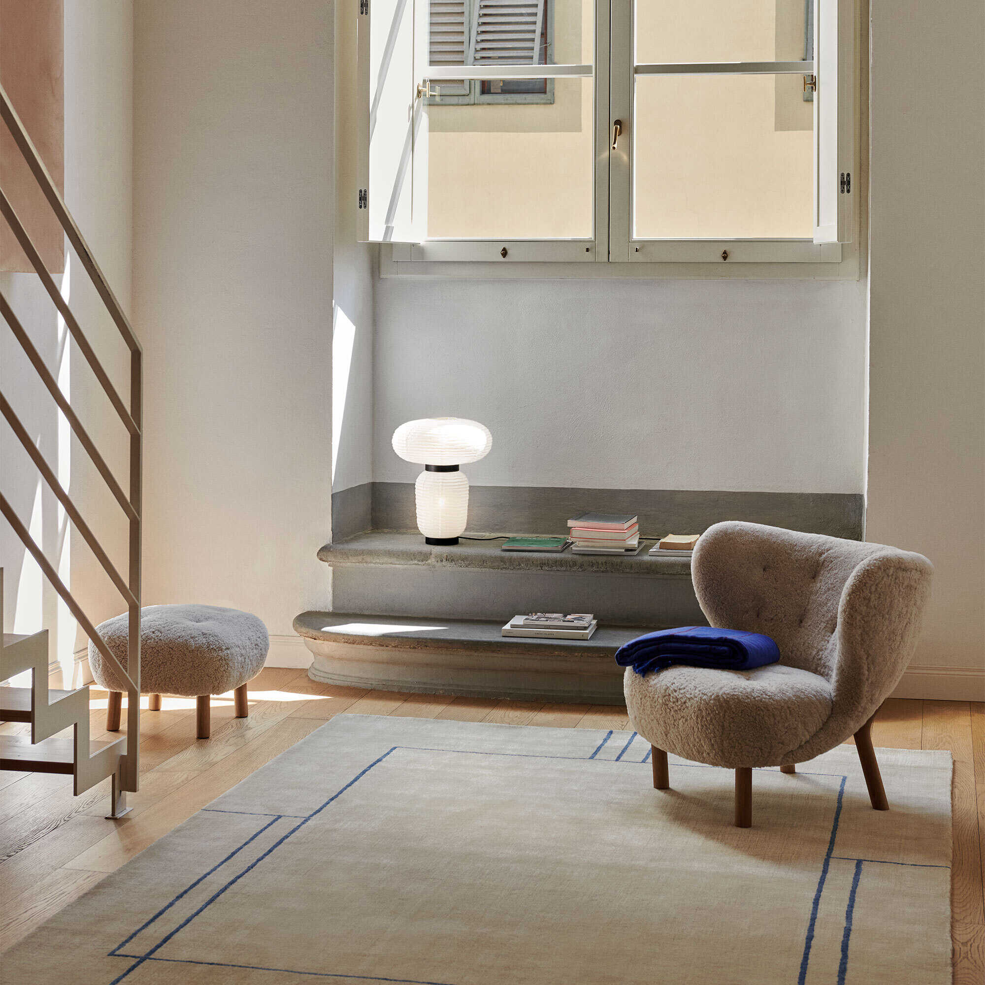 VB1 Little Petra Lounge Chair