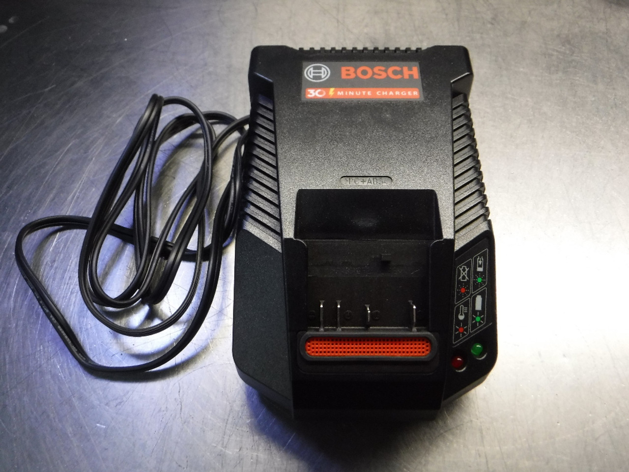 Bosch 10.8V 18V DC 6A Lithium Ion Fast Charger BC630 Superior