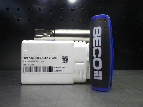 Seco 3/4" 2 Flute Coolant Thru Endmill 3/4" Shank R217.69-00.75-3-12-2AN (LOC2838D)