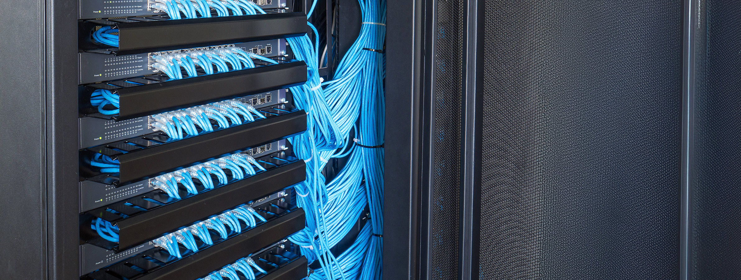 Server Racks, Cabinets & Mounts | NavePoint