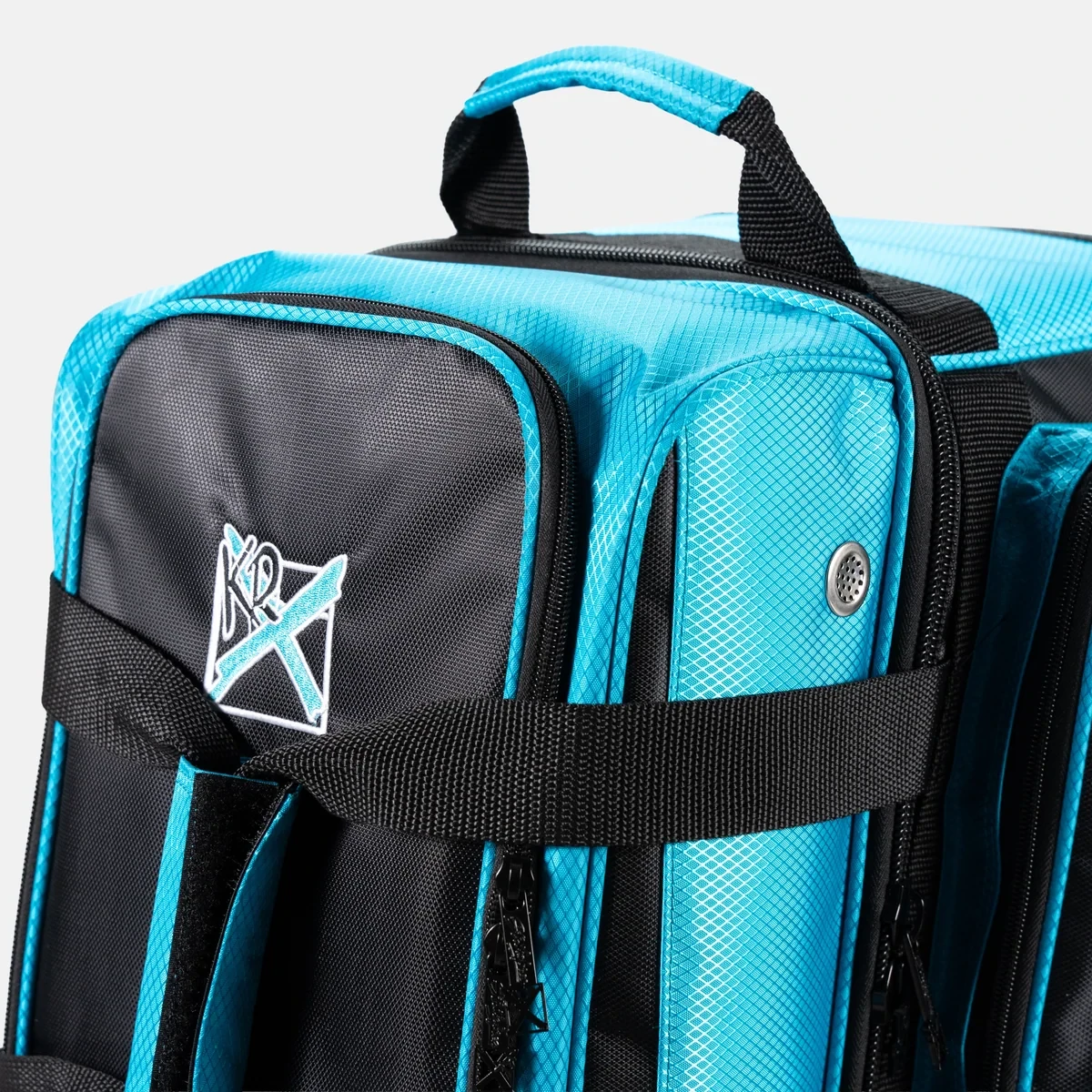 Front pocket with KR logo on black/Caribbean blue KR Strikeforce Konvoy Double Roller