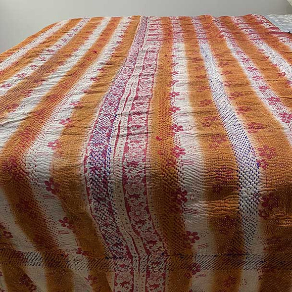 White Vintage Kantha Throw Blanket - Rusty Floral - Yummy Linen