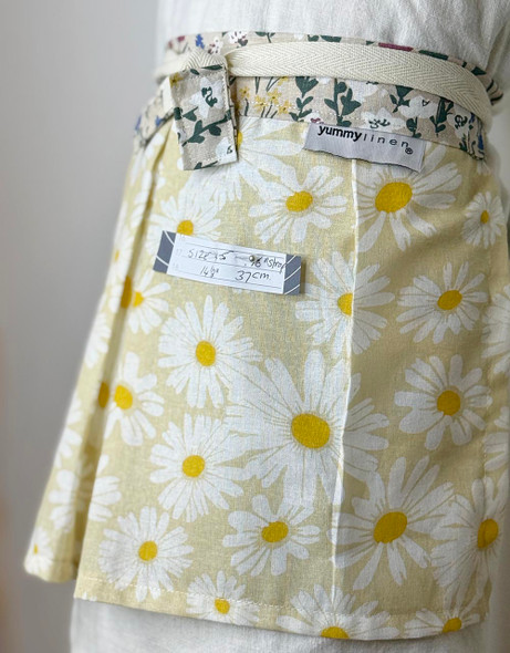Girls Cotton Cafe Apron Daisy/floral size 4 - 11 years Child - Pleated Yellow Daisy Design