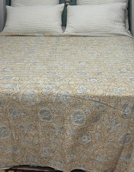 Cloud White Sandcastle Kantha Bedspread Hand Stitched Floral Queen King