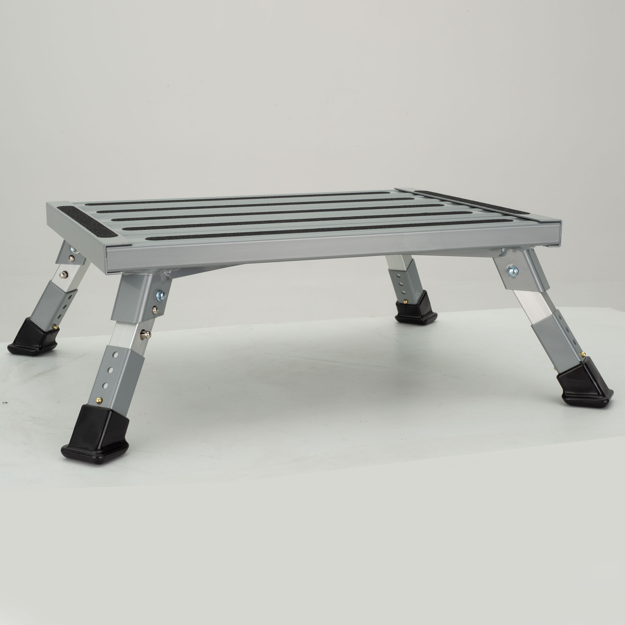 RecPro Aluminum RV Step with Adjustable Height - RecPro