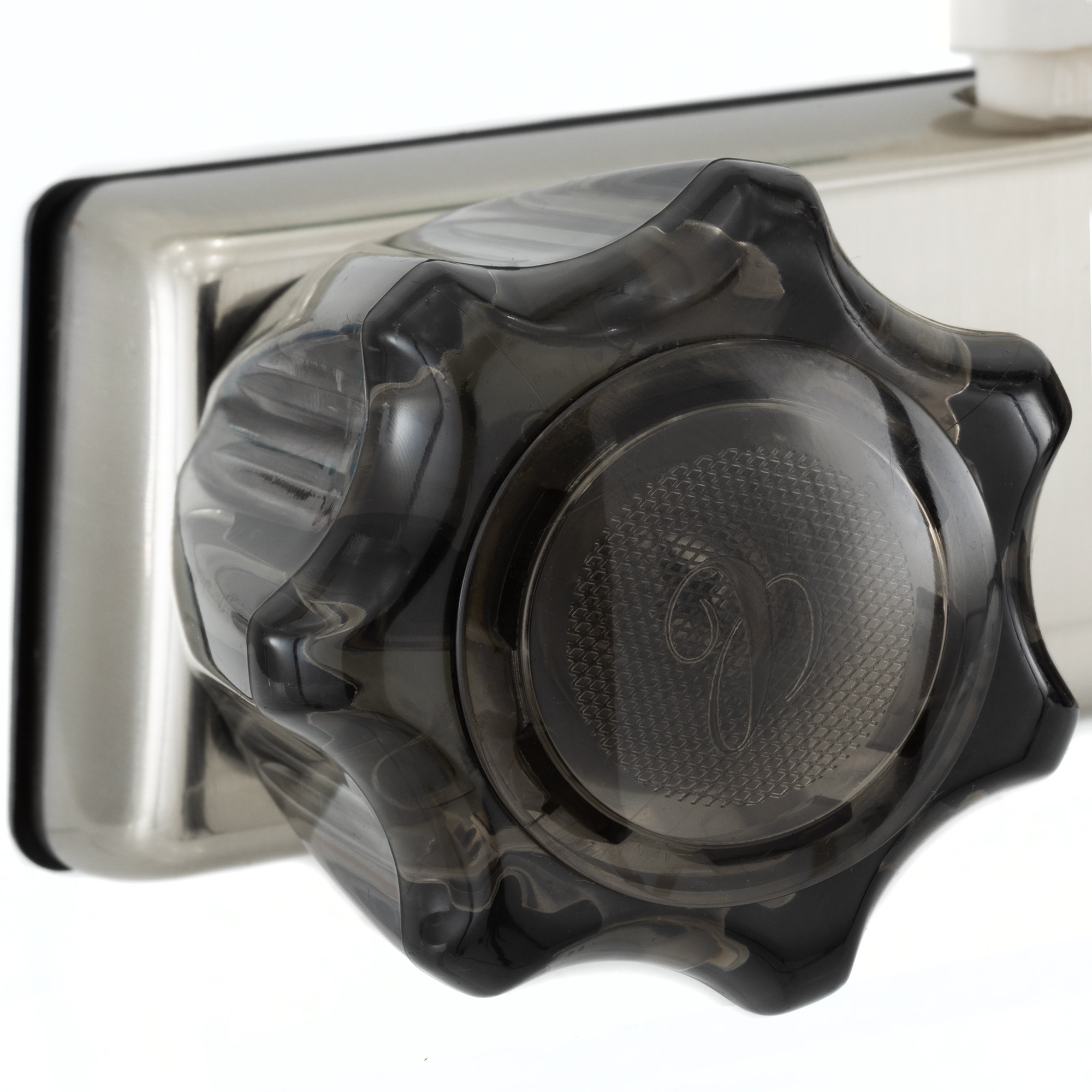 Close up on the smoke handle. Close up on the smoke handle.