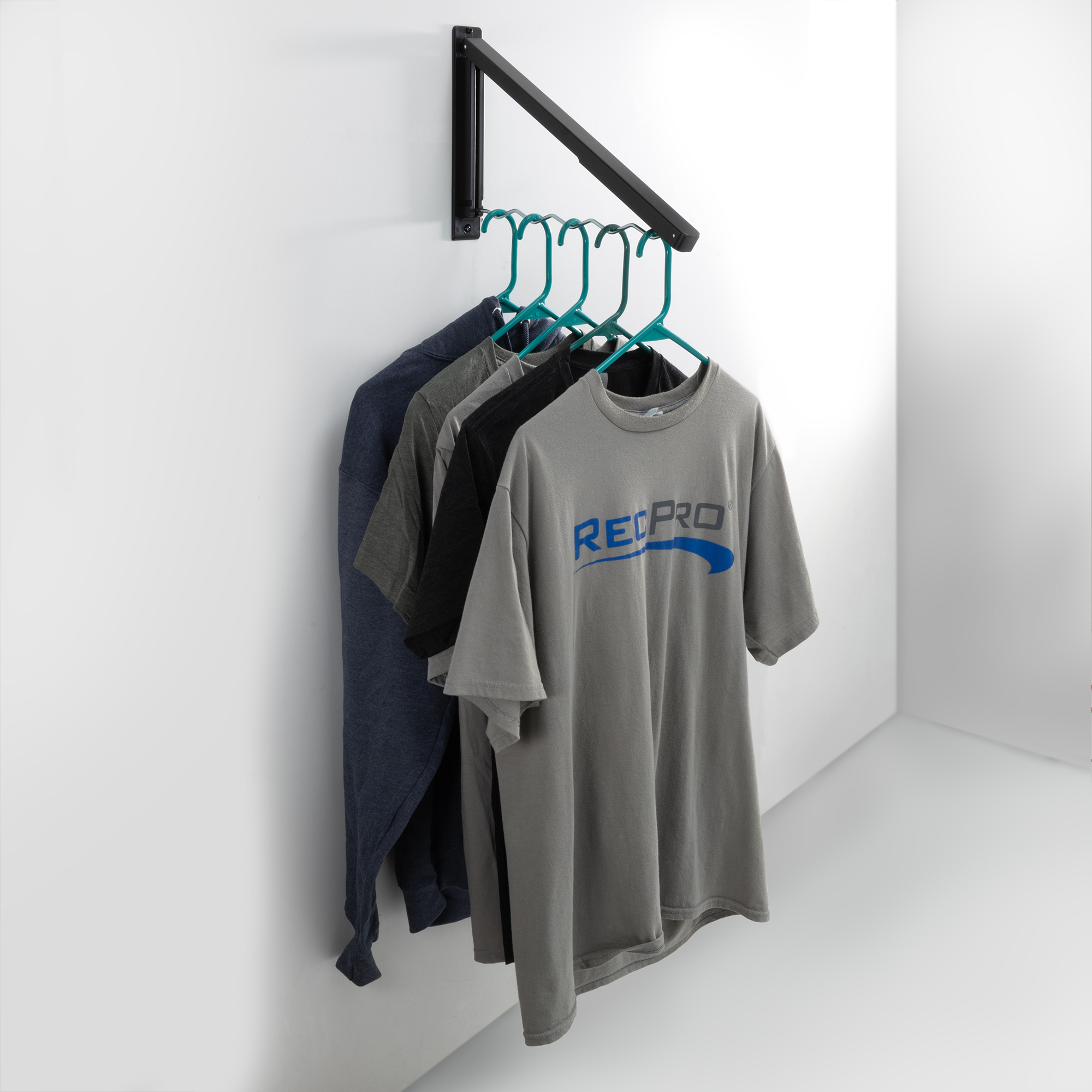 Rp-HNGR-BK with Apparel 