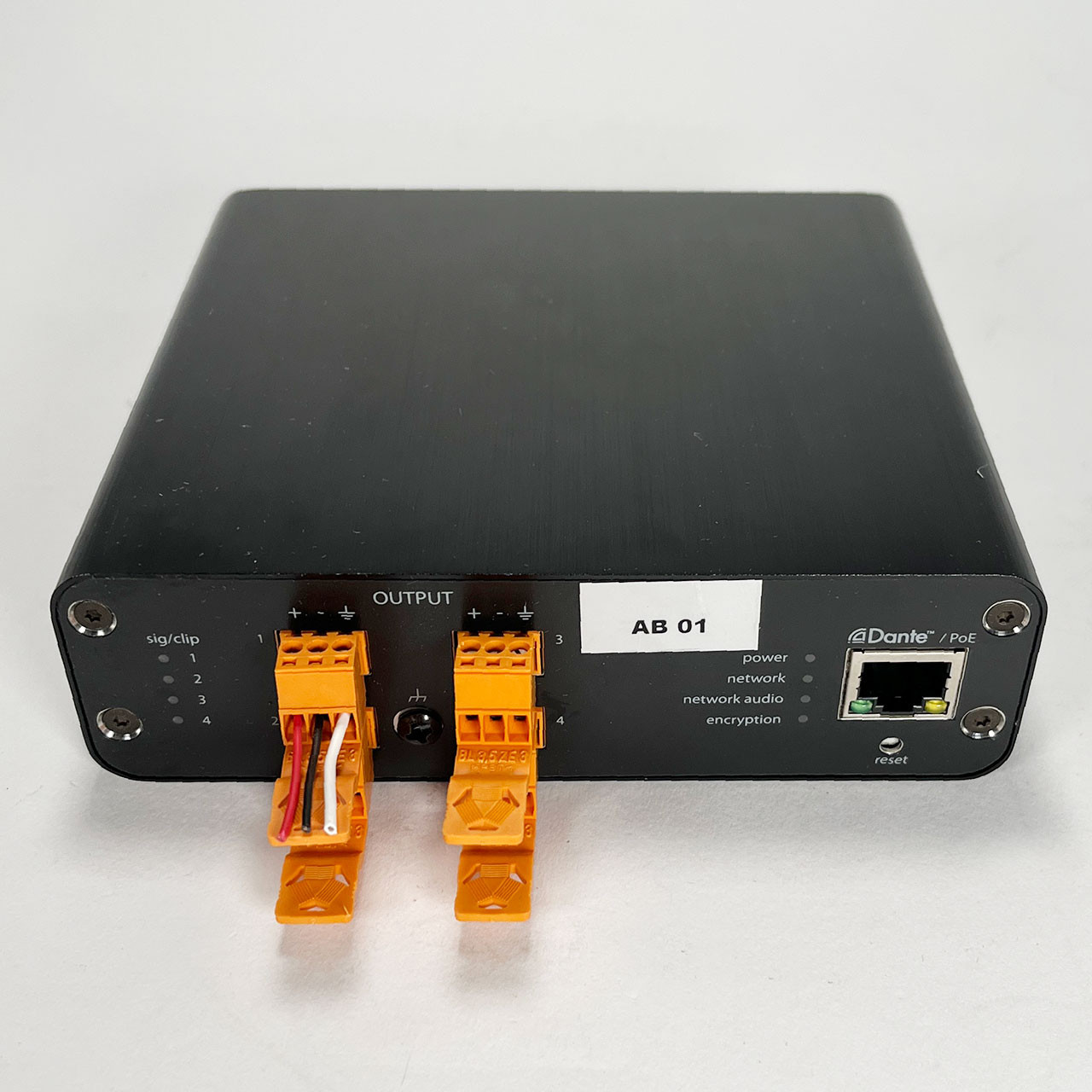 SHURE MXWANI4 オーディオネットワークインターフェース MXWANI4 - Audio Network Interface - Shure USA