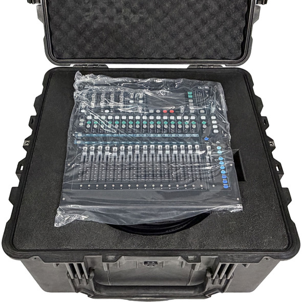 Allen & Heath QU-16C Kit with Pelican Case top