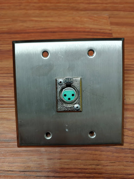 Rapco Double Gang Wallplate with (1) XLR 3-Pin Receptacle