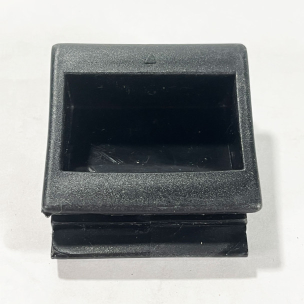 Rack drawer latch front