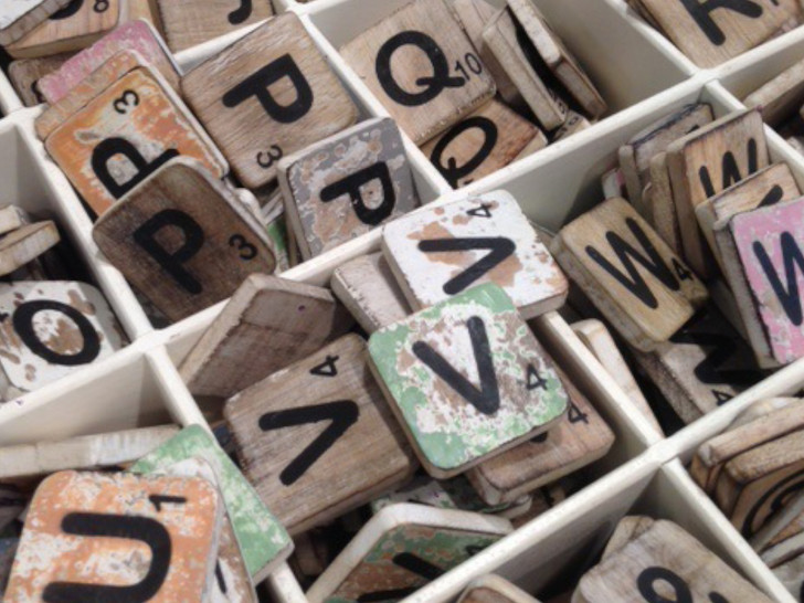 Holzbuchstabe - O - im Scrabble-Style