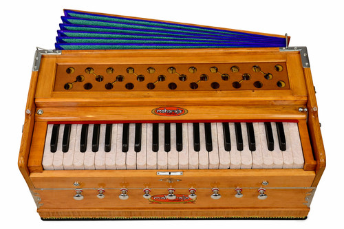 MAHARAJA MUSICALS Harmonium No. 1127 - 9 Stopper, A440, 42 keys, Natural Color, With Coupler