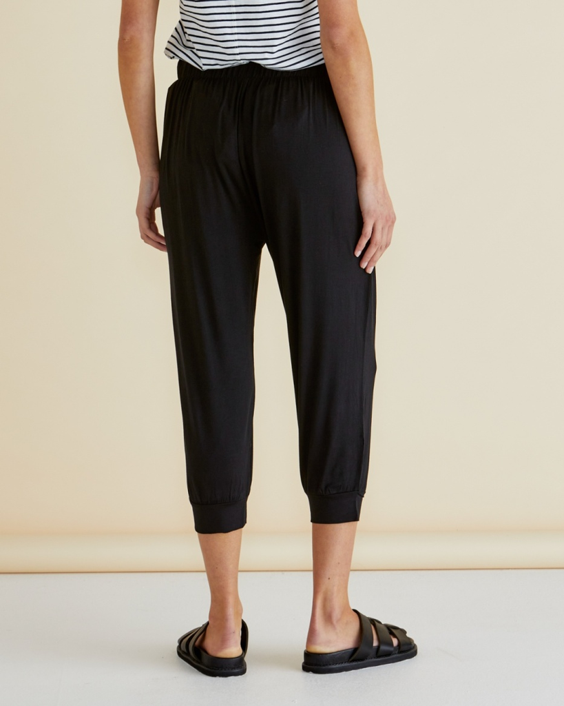 Women's Pant | Tokyo Pant in Black | BETTY BASICS