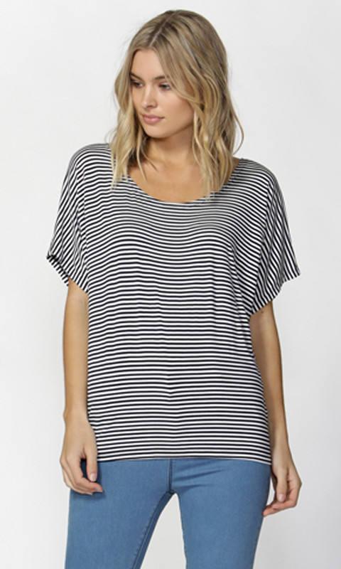 Women's tops online | Maui Tee | BETTY BASICS