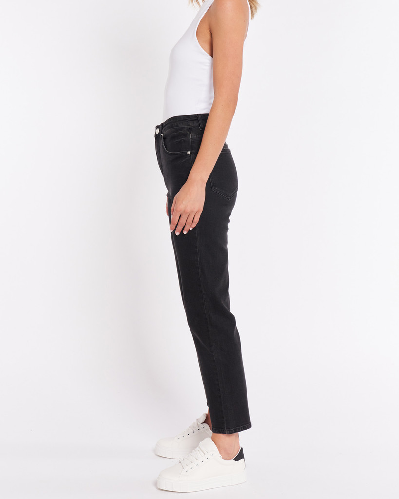 Women's Jean | Nat Jean in Washed Black | SASS

