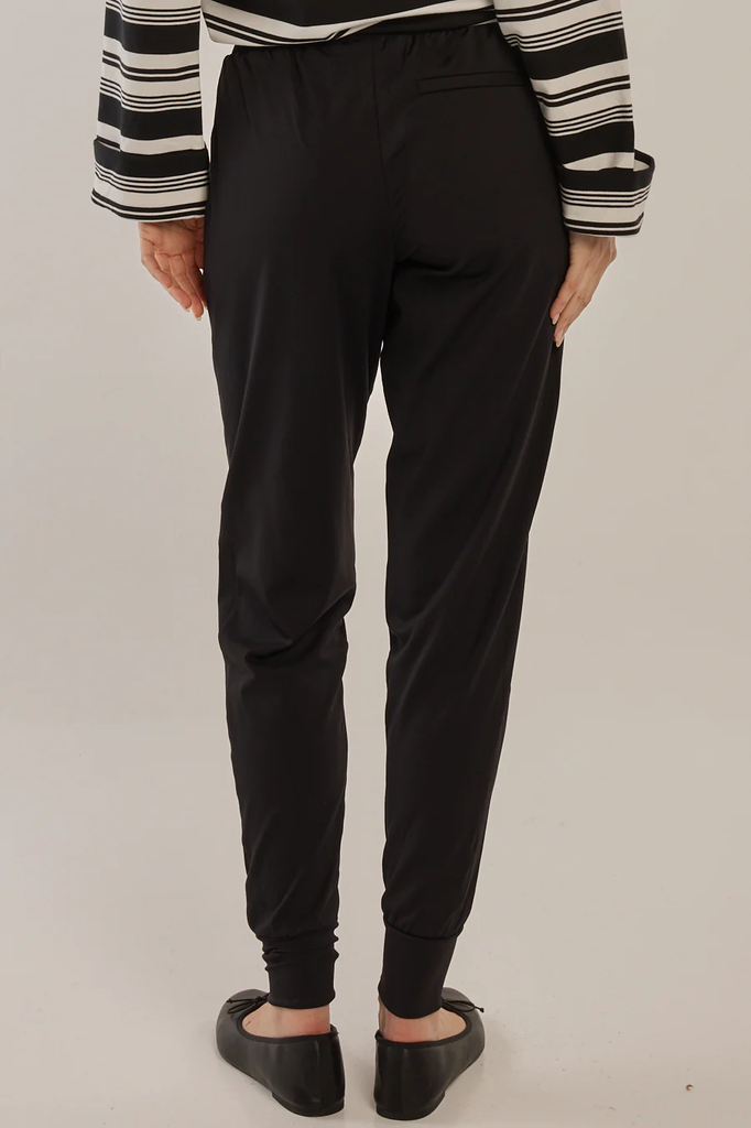 Women's Pant | Cara Travel Jogger | Betty Basics