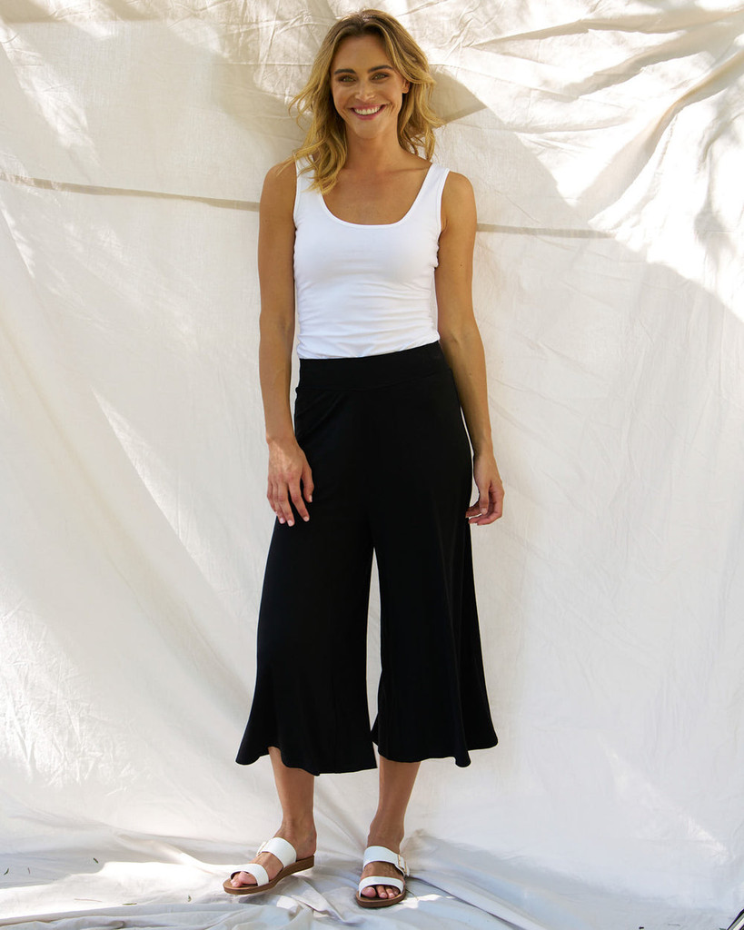 Women's Jogger | Crystal Crop Jogger | BETTY BASICS