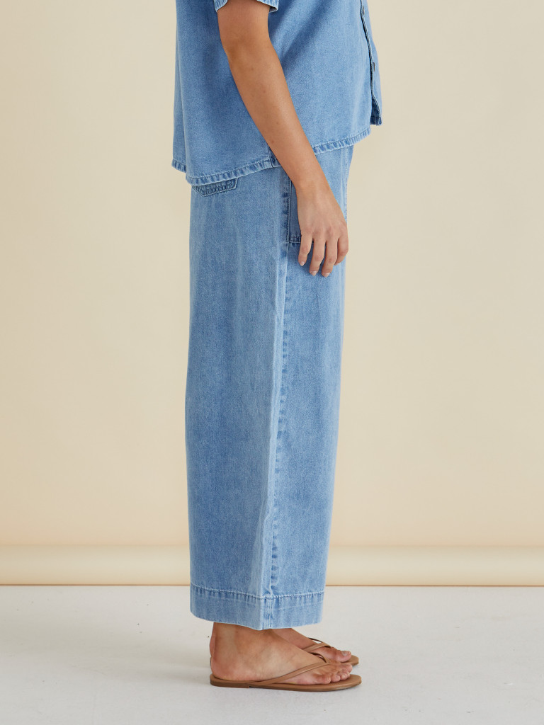 Women's Pant | Saffra Relax Leg Jean | BETTY BASICS