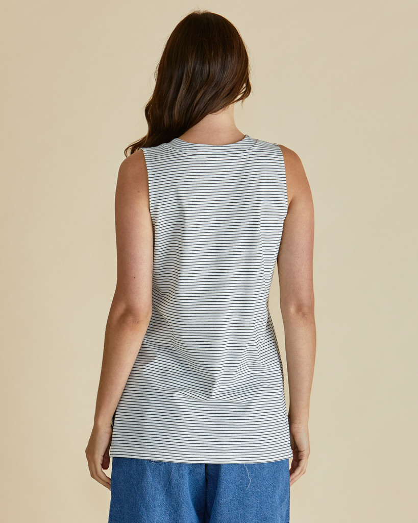 Women's Top | Trinity V-Neck Tank | BETTY BASICS
