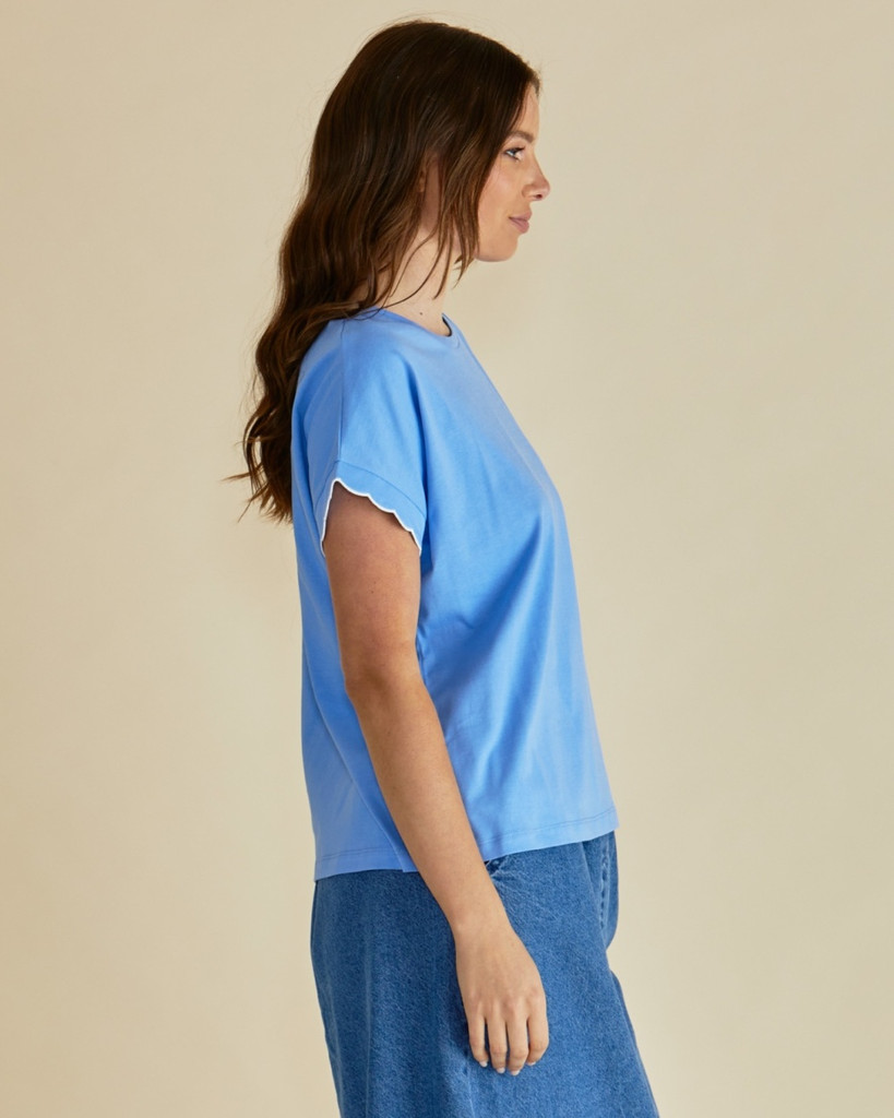Women's Top | Sloane Scallop Tee | BETTY BASICS