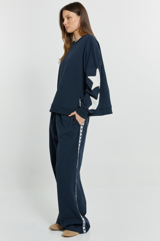 Women's Sweater | Saskia Sweatshirt | BETTY BASICS