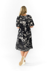 Women's Dresses | Yvonne Round Neck Dress | ONE SUMMER