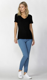Women's Tops | Manhattan V-Neck Tee | BETTY BASICS