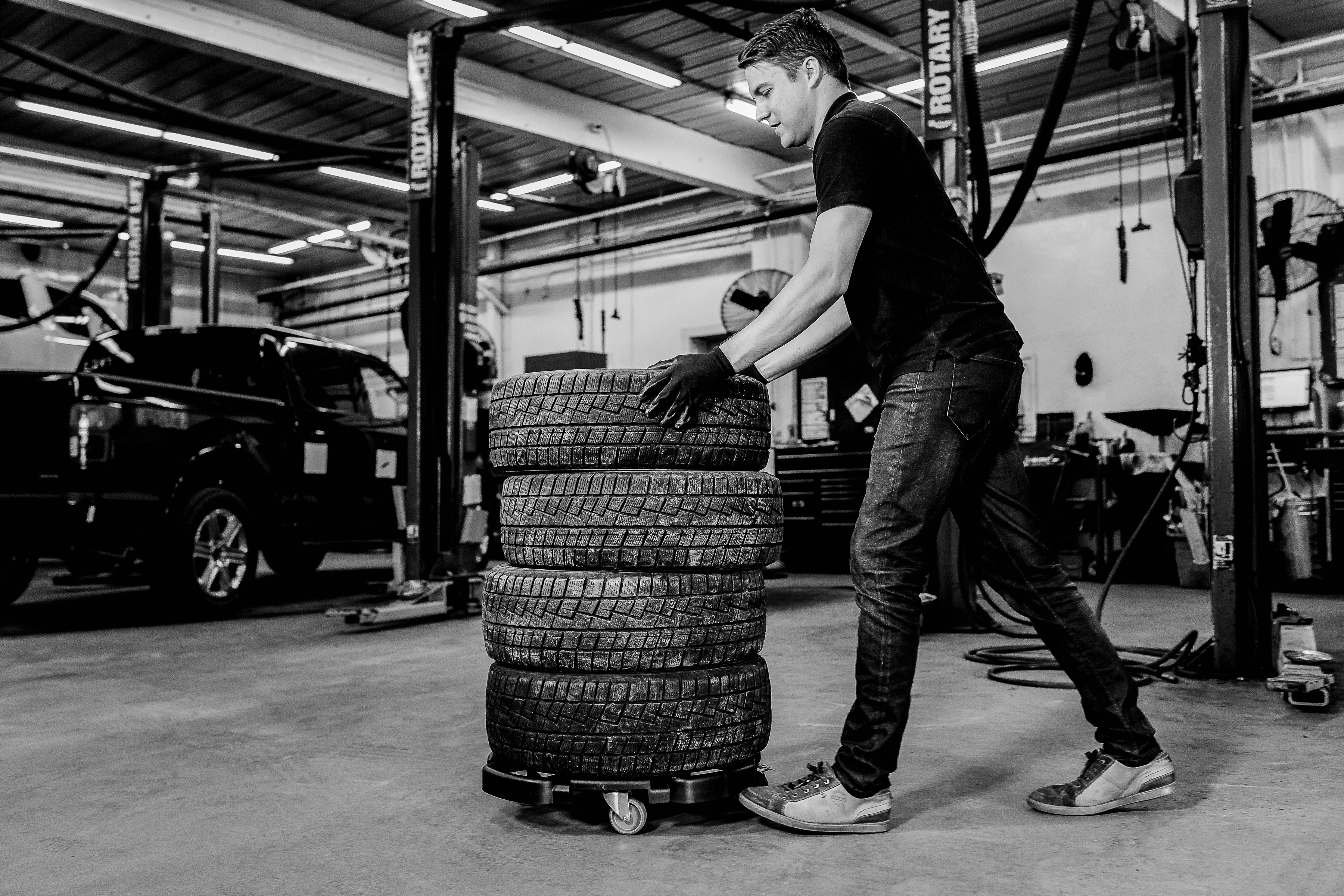 moving tire equipment