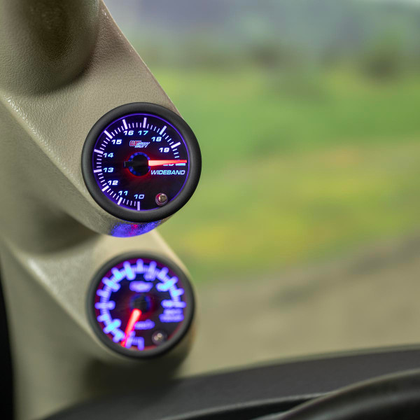 Tinted 7 Color Analog Wideband Air/Fuel Ratio Gauge Installed