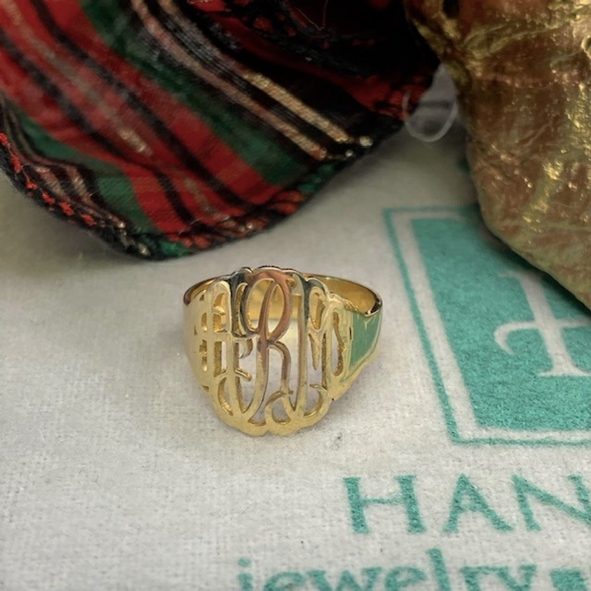 10K Yellow Gold Script Monogram Signet Ring - Custom Made with Three  Initials - Size 5 - (C34-910) - Roy Rose Jewelry