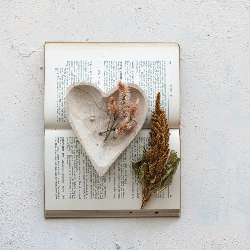 Carved Paulownia Wood Heart Shaped Dish